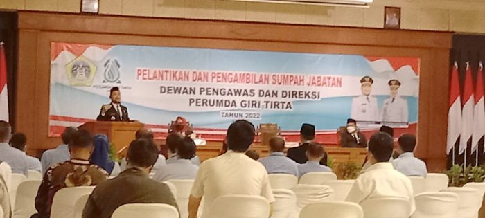 Dua Hal Ini Ditekankan Bupati Yani Ke Direksi Baru Perumda Giri Tirta