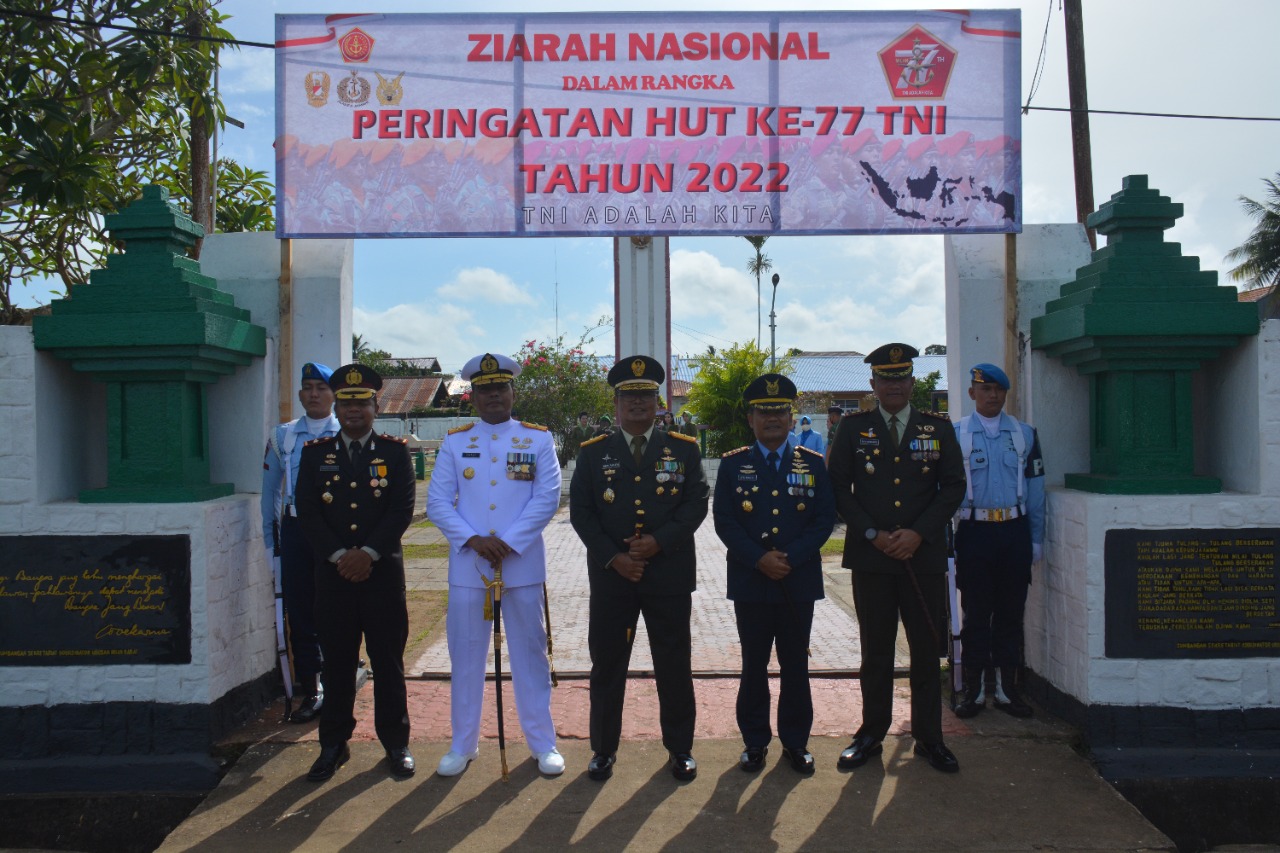 Hut Ke Tni Danrem Atw Pimpin Upacara Ziarah Nasional Javasatu