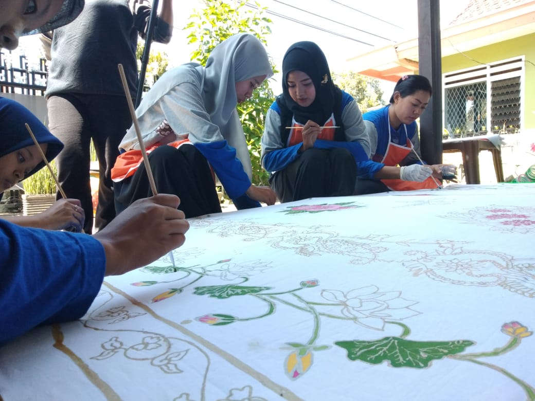 Difabel membatik