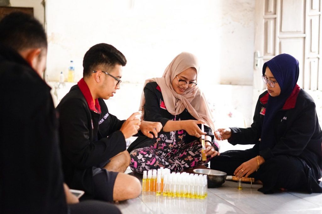 Cegah DBD, Mahasiswa UMM Bikin Spray Anti Nyamuk dari Rempah