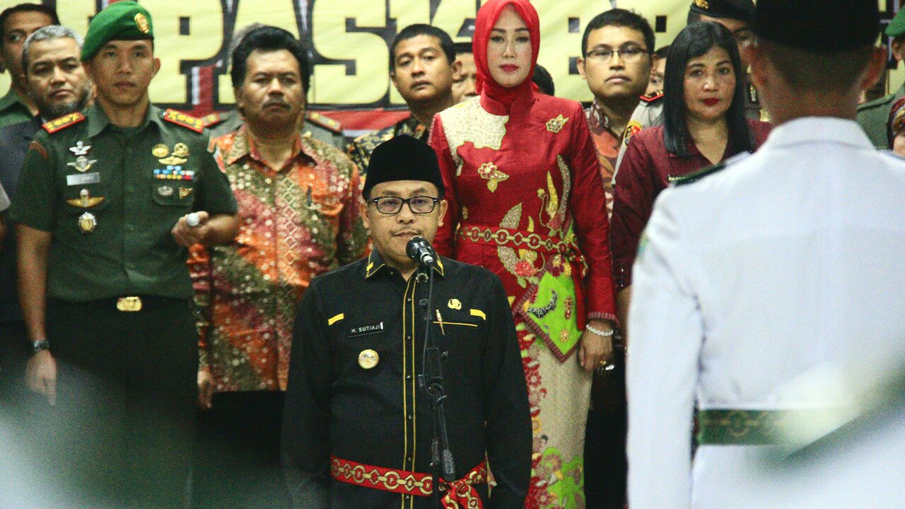 Walikota Malang, Sutiaji, mengukuhkan anggota Paskibraka Kota Malang 2019 (Foto: J.Susilo/Javasatu)