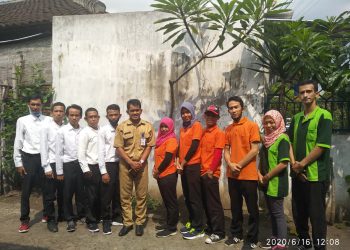 Para difabel yang difasilitasi Disnaker untuk mendapatkan pekerjaan di perusahaan. (Foto: Disnaker Kabupaten Malang)