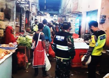Suasana Pasar Kepanjen, Kabupaten Malang saat sosialisasi protokol kesehatan Covid-19 (Foto: Agung-javasatu.com)