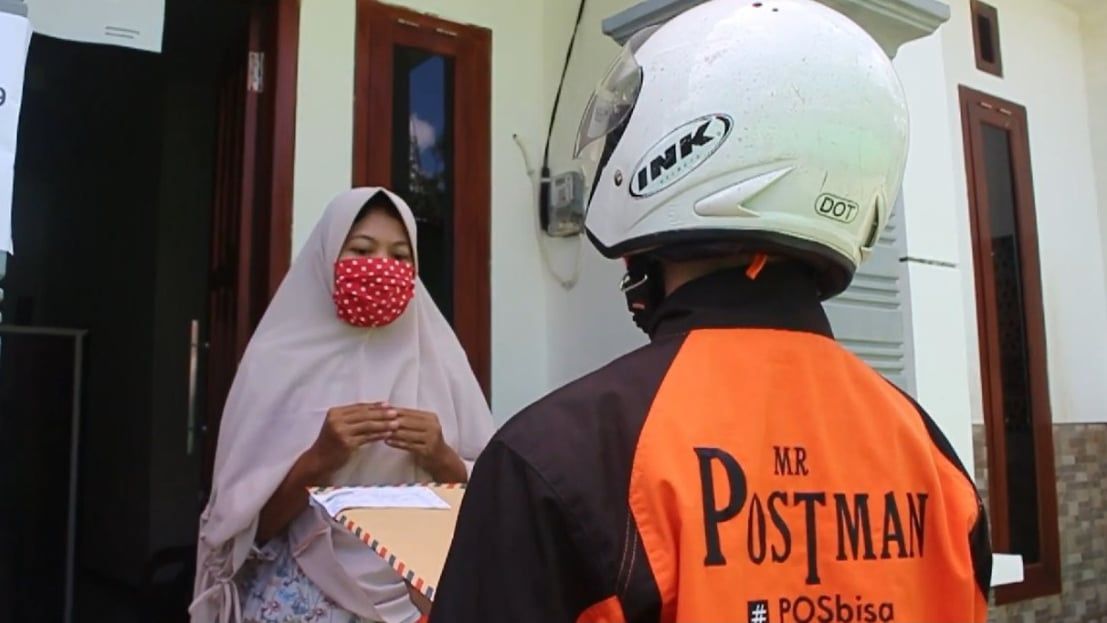 Masa ‘New Normal’, Siswa Terima Buku Rapor Melalui Jasa Pos