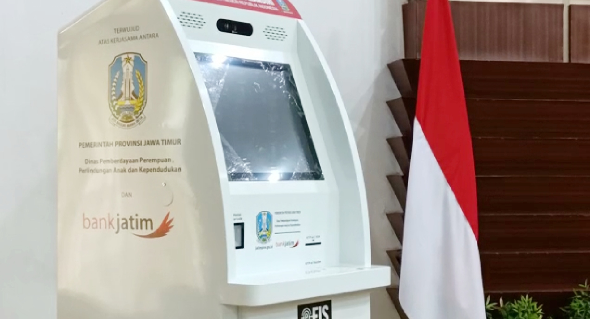 Mirip Mesin ATM, Masyarakat Bisa Cetak KTP Sendiri Dalam Waktu 2 menit