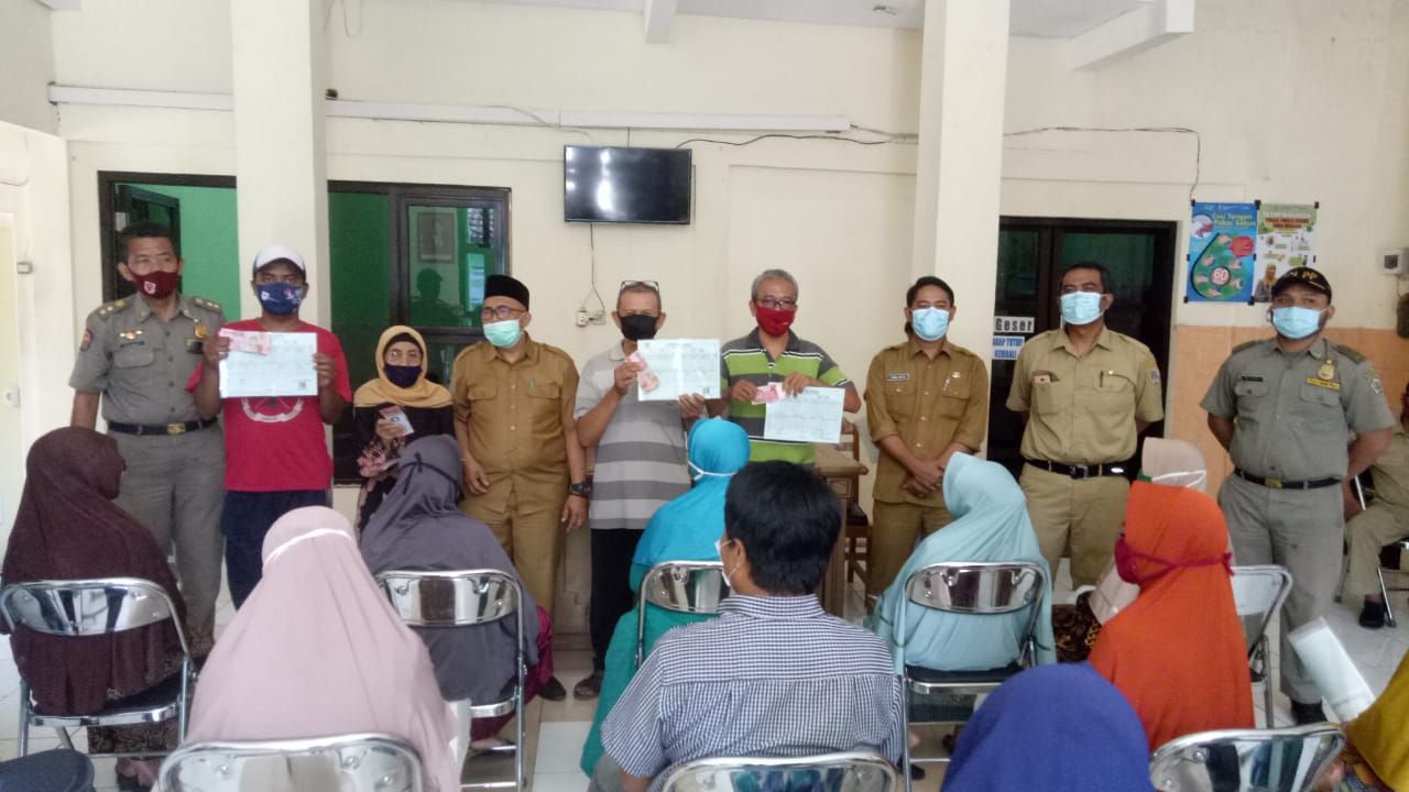 Di Gresik Warga Mengaku Senang BLT Tahap III Cair