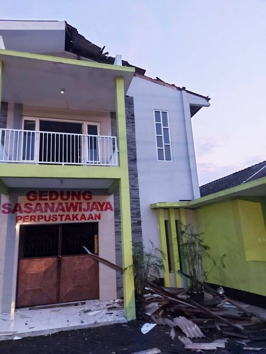 Atap Ruang Perpustakaan di Area Gedung Sasana Wijaya Dulu Pernah Ambrol