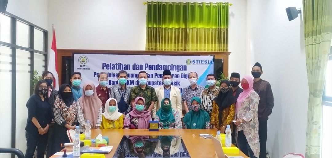 Gandeng DMI Gresik, STIESIA Surabaya Gelar Pelatihan UMKM