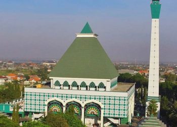 Masjid Agung Gresik. (Foto: instagram @gresik.media)