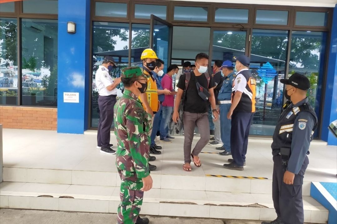 Moda Transportasi Orang Keluar – Masuk Gresik Diperketat Prokes Covid-19