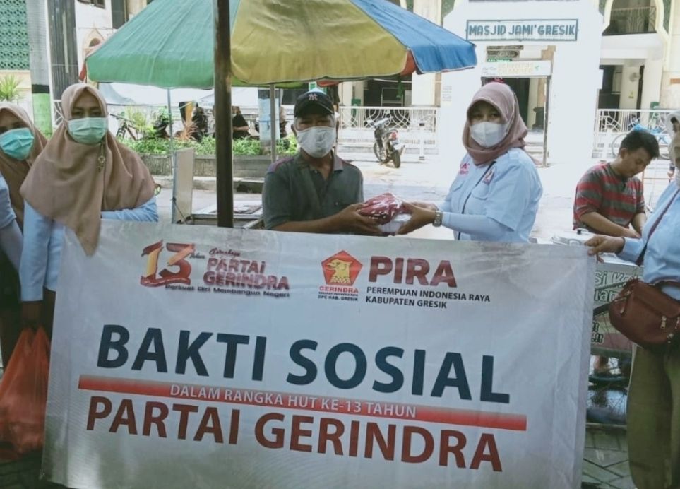 Bantu Ringankan Beban Warga, Pira Gresik Baksos di HUT ke-13 Partai Gerindra