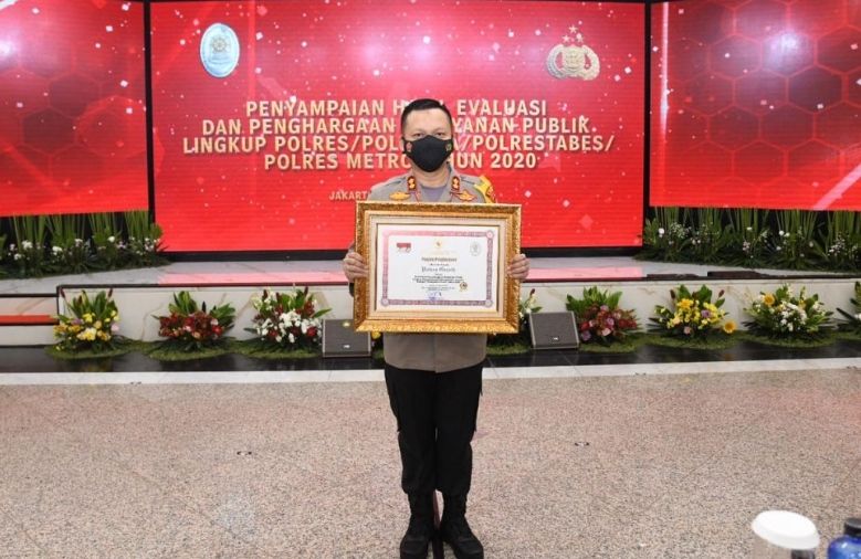 Polres Gresik Raih Penghargaan Pelayanan Publik Prima