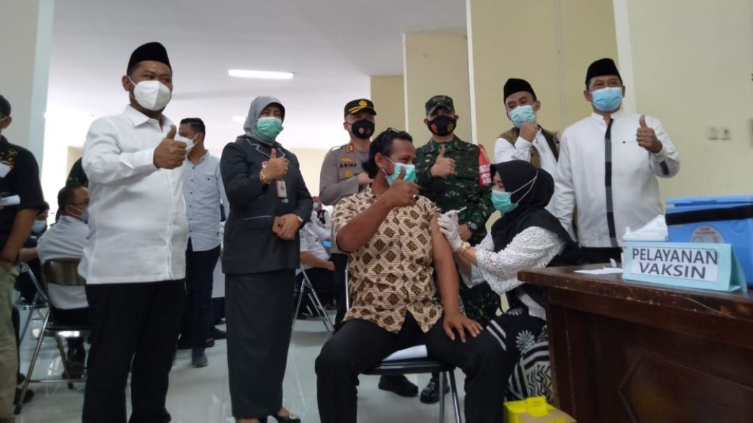 Bupati Gresik: Tetap Jaga Prokes Walaupun Telah Divaksin