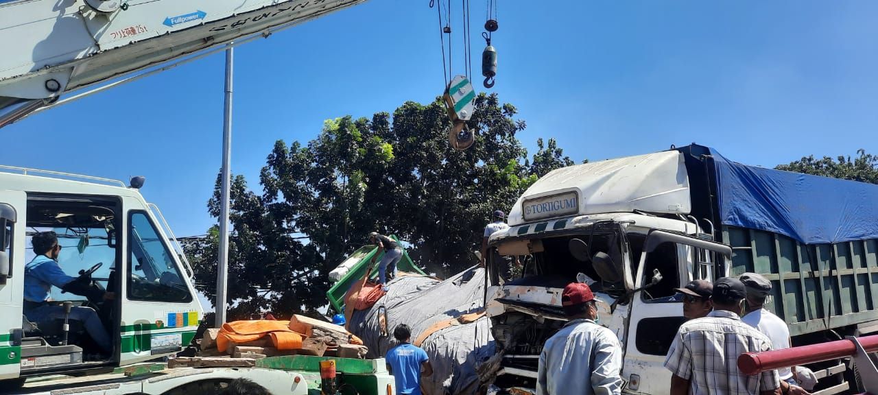 Tabrakan Beruntun di Jembatan Sembayat Gresik, 1 Orang Luka Parah