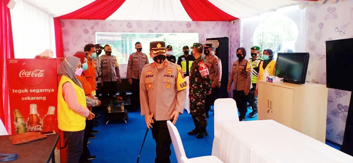 Kapolres Gresik Cek Pospam Penyekatan