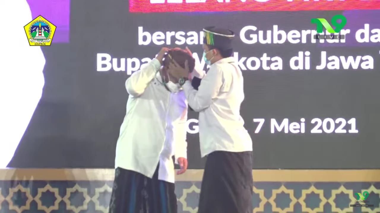 Ambil Bagian di Kontes Bandeng, IPNU-IPPNU Promosikan Udeng Gresik