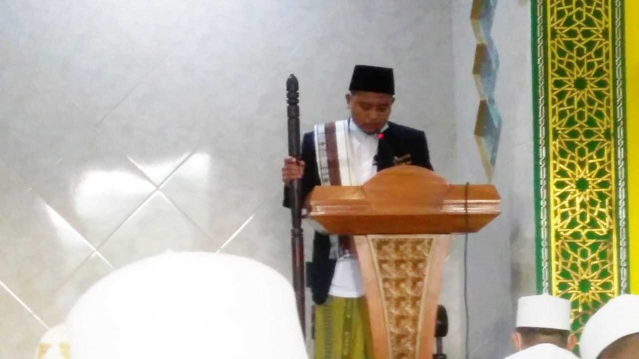 Warga Perum Griya Sekar Kedaton Gresik Gelar Salat Idul Fitri Patuh Prokes