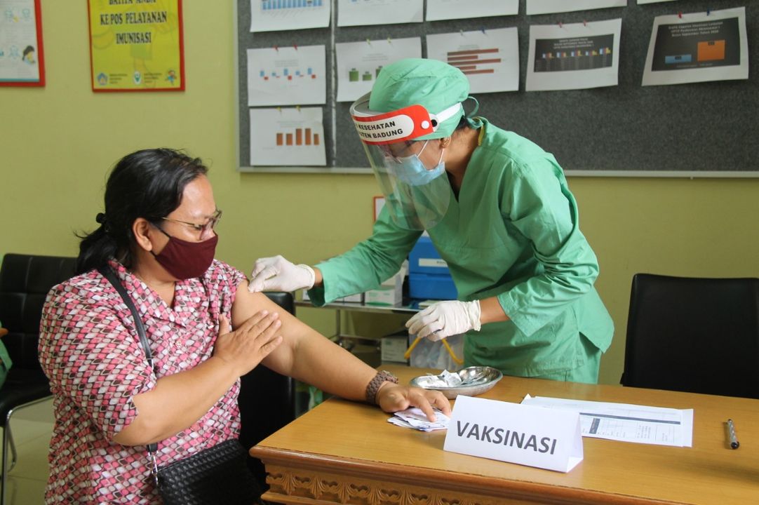 vaksinasi pecah rekor