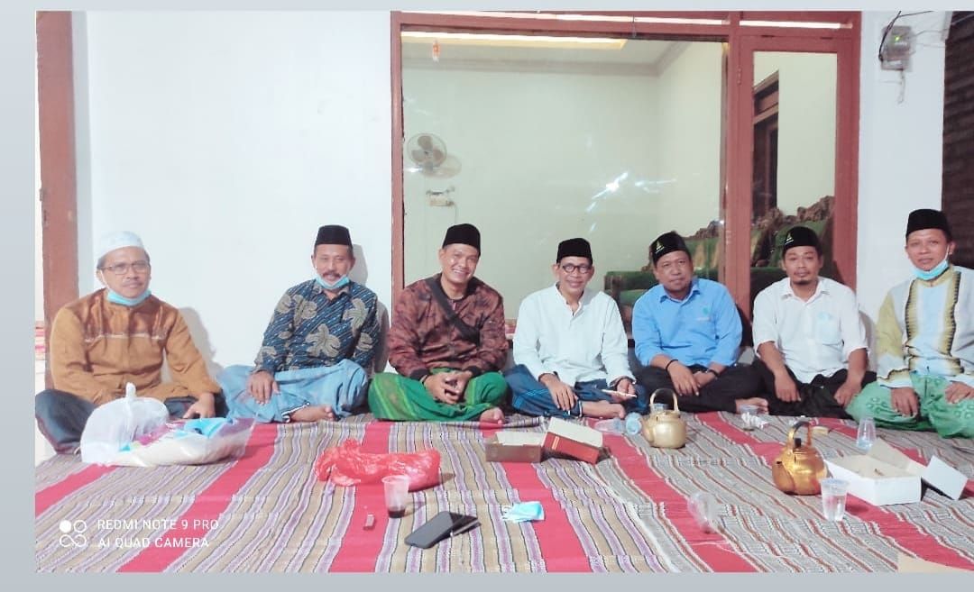 Ngobrol Santai Seputar Kemandirian NU bersama KH Robikin Emhas