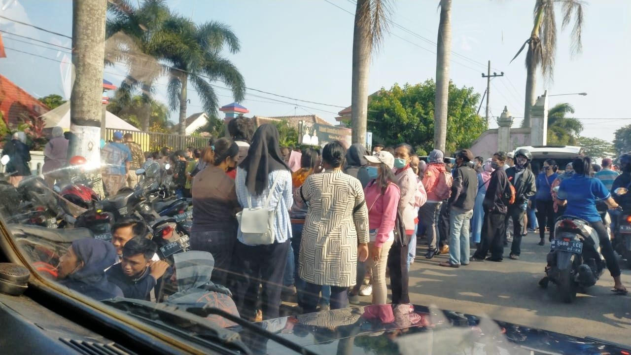 Vaksinasi Massal di Kabupaten Malang Berjubel