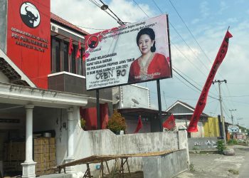 vandalisme baliho pdip di blitar