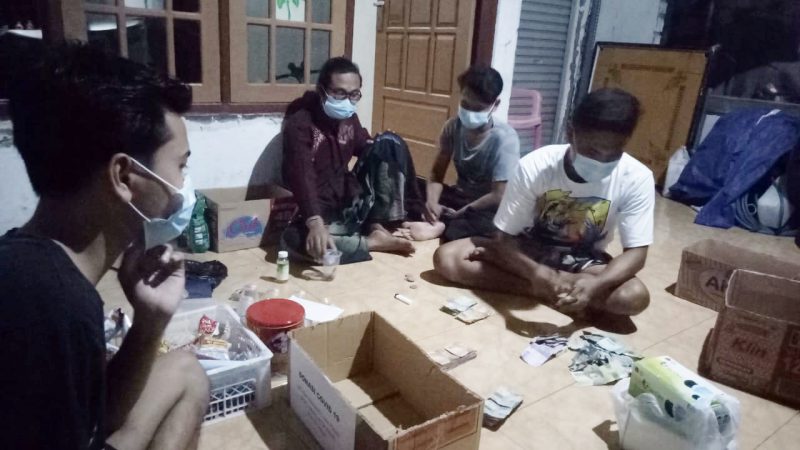 Pemuda Lowayu Dukun Gresik Peduli Warga Isoman COVID19 di