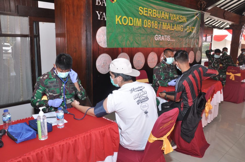 Serbuan Vaksinasi di Kota Batu, Kodim 0818 Malang-Batu Sasar 300 warga