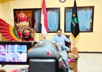 tiga komunitas terima Fasilitasi Kesenian Komunal Jatim