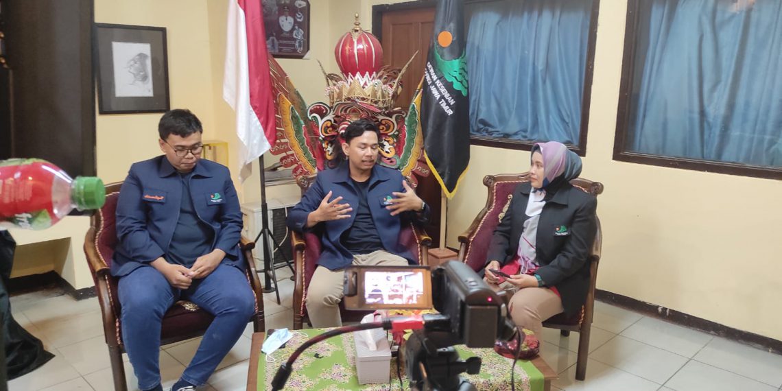 website dewan kesenian jawa timur