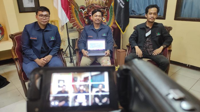 website dewan kesenian jawa timur