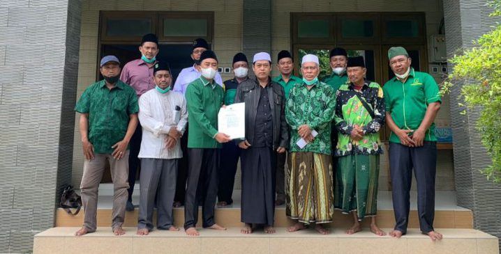 Usai Ditetapkan Jadi Ketua PPP Gresik, Khoirul Huda Serahkan SK ke Majelis Syariah