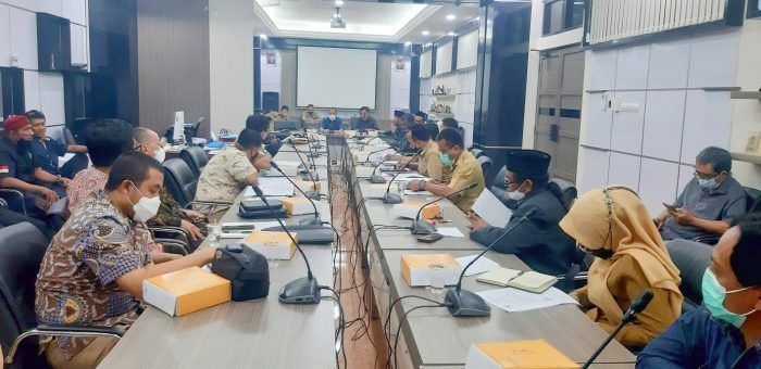 DPRD Gresik Memediasi Tuntutan Warga Tlogopojok Terkait CSR PT Petrokimia