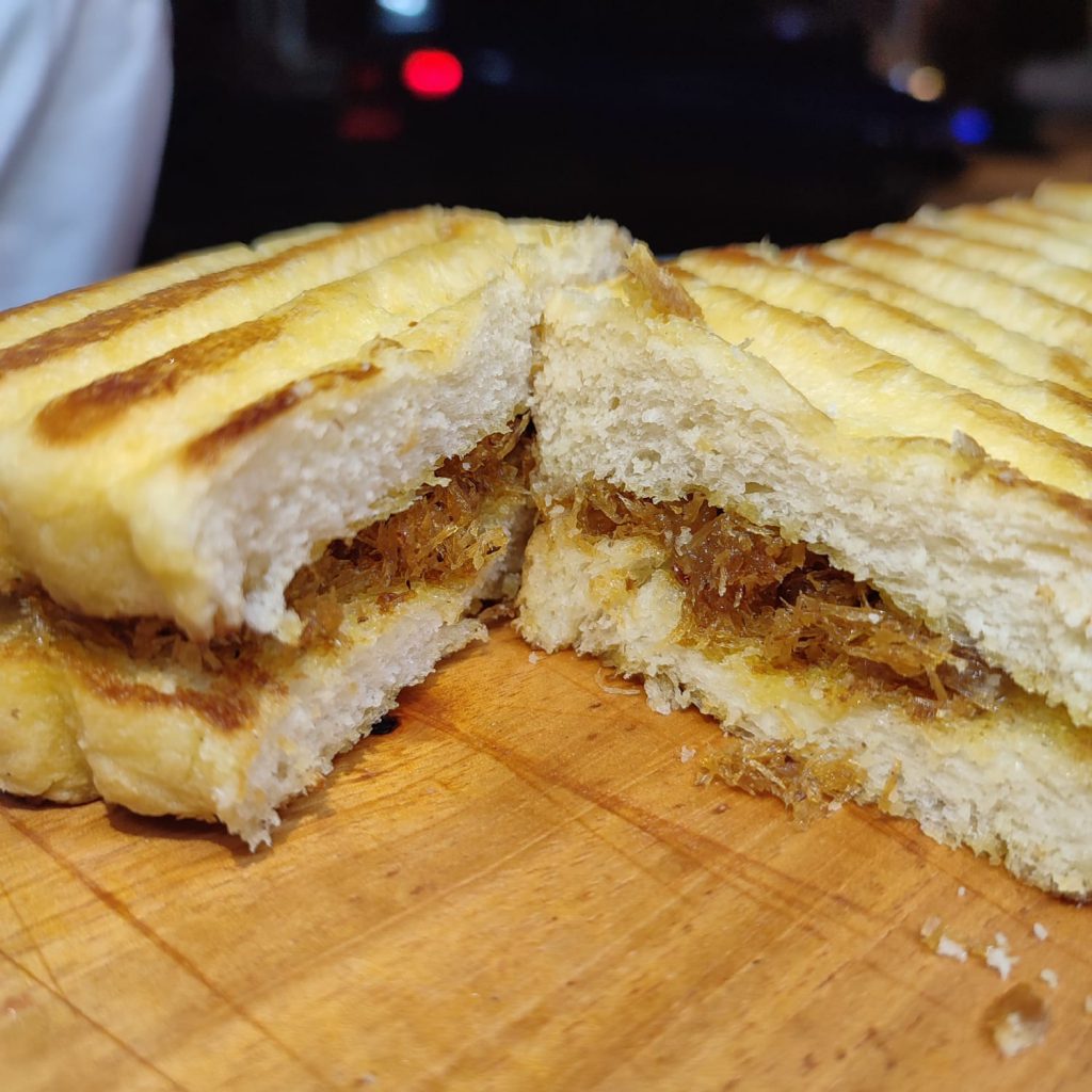 Kuliner 'Lokalan Roti Bakar' Dipadukan dengan 'Rambut Nenek' Legitnya ...