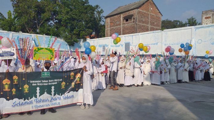 Banyak Pesan Saat Tahun Baru Islam 1444 Hijriah di MI Maarif NU Sidomukti Kebomas