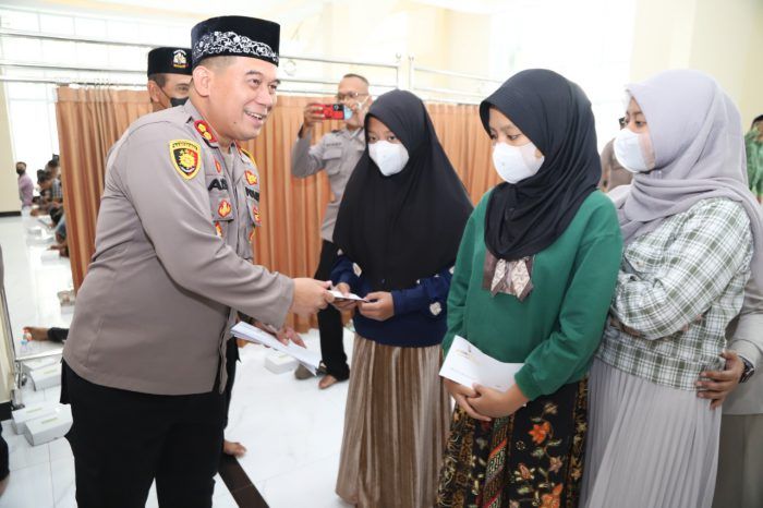 Kapolres Gresik Santuni Anak Yatim, Peringati Tahun Baru Islam 1444 Hijriah