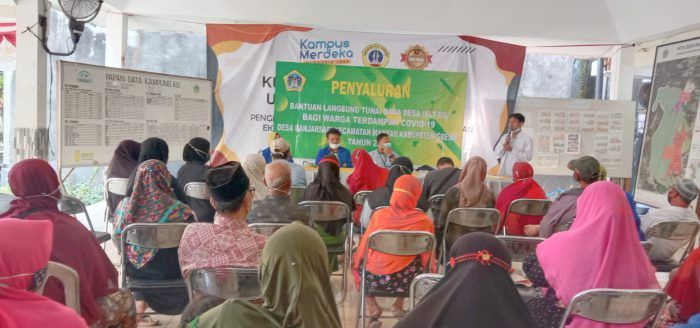 Mahasiswa KKN UNIGRES Dilibatkan Penyaluran BLT-DD Banjarsari
