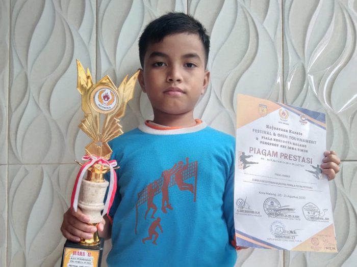 Siswa SDN Tanah Kalikedinding I/251 Surabaya Sabet Juara Karate Pengprov KKI Jatim