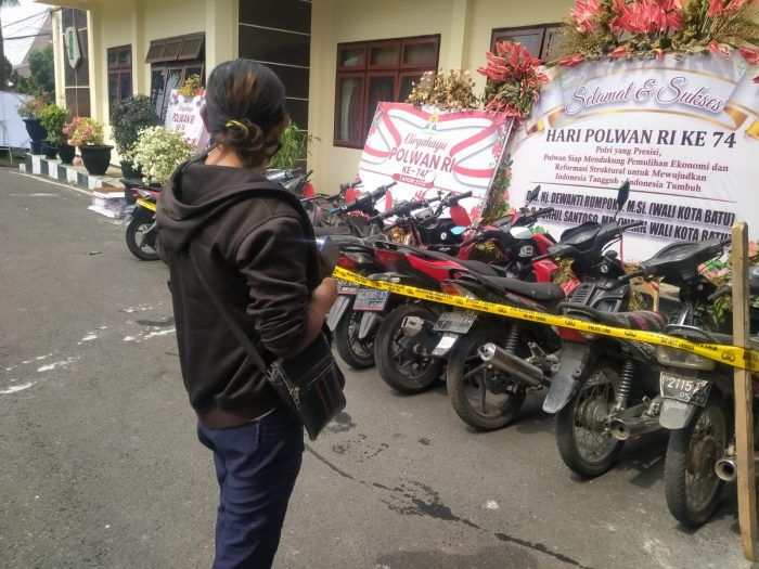 Panik Digerebek Polisi, Puluhan Penjudi di Kasembon Tinggalkan Belasan Motor