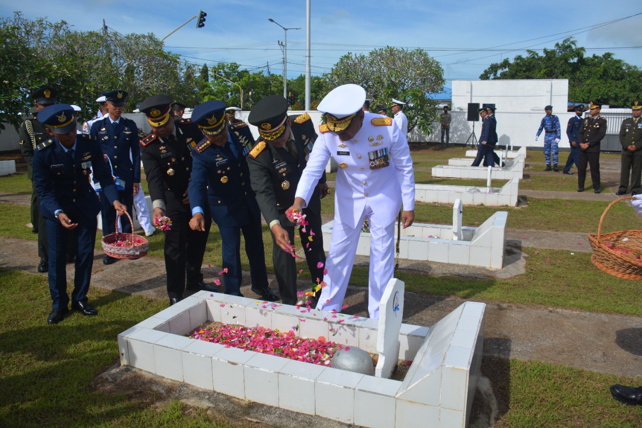 Hut Ke Tni Danrem Atw Pimpin Upacara Ziarah Nasional Javasatu Com