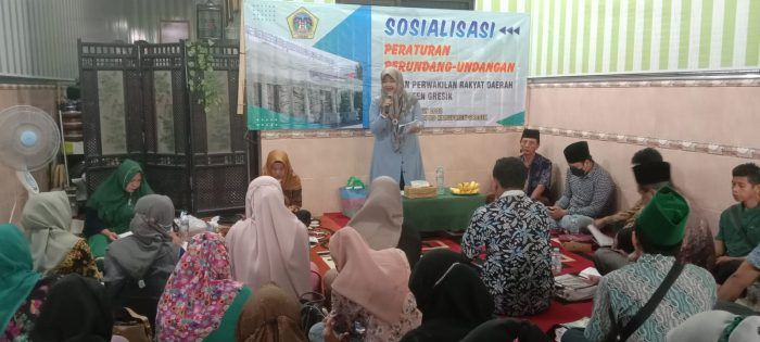 Dua Anggota DPRD Gresik Fraksi PPP Terus Gencarkan Sosialisasi Perda