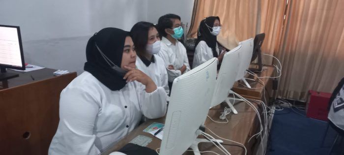 Ratusan Peserta Calon PPK Pemilu 2024 di Kota Batu Ikuti Tes Tertulis