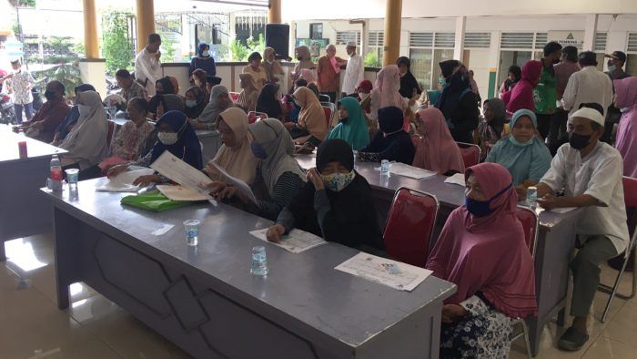 BLT Dana Bagi Hasil Cukai Kecamatan Gresik Cair