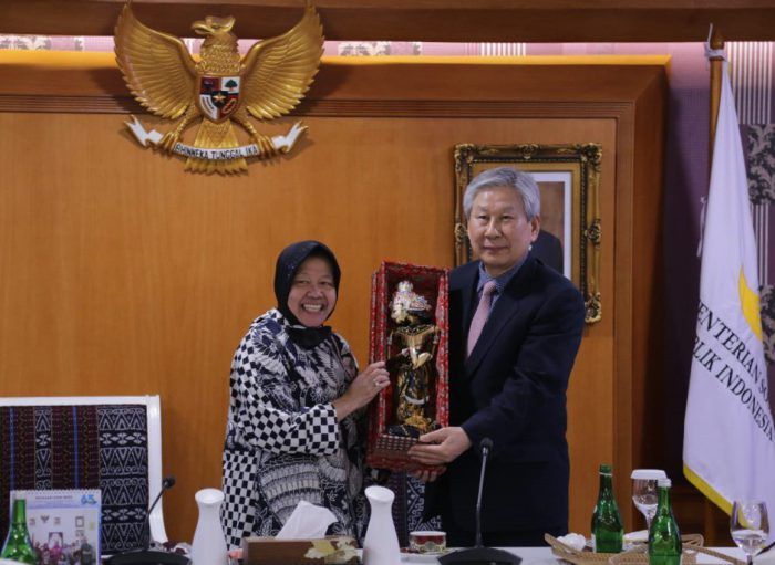 Terima Kunjungan NCRFCS, Mensos Risma Disebut Harta Karunnya Indonesia