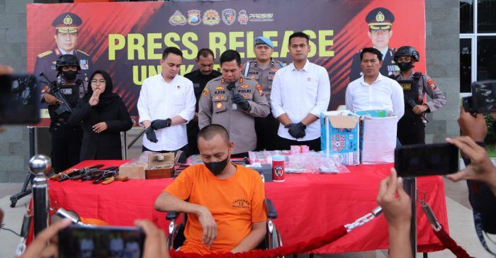 Mengaku Bisa Gandakan Uang, ‘Dukun’ Ditangkap Polres Gresik, Ditemukan Darah Beku