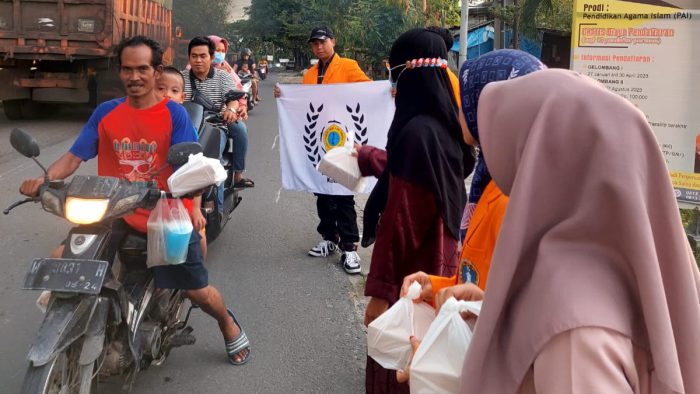 BEM STIT Raden Santri Gresik Rutin Berbagi Takjil Gratis Setiap Ramadan Javasatu Com