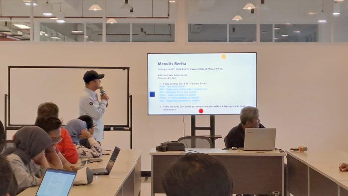 Suasana Keakraban Workshop Jurnalistik KORMI Kota Malang