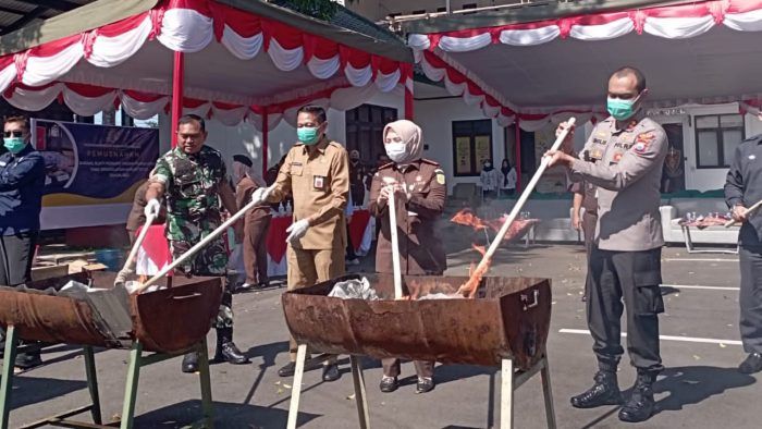 Kejari Kabupaten Malang Musnahkan 5,5 Kilogram Narkotika