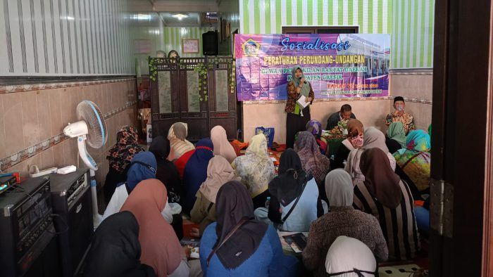 Cara Lilik Hidayati Dukung Pemkab Gresik Atasi Kemiskinan dan Penggunaan Plastik Sekali Pakai