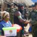 Koops TNI Habema Bagikan Sembako dan Layanan Kesehatan di Gome Papua Tengah