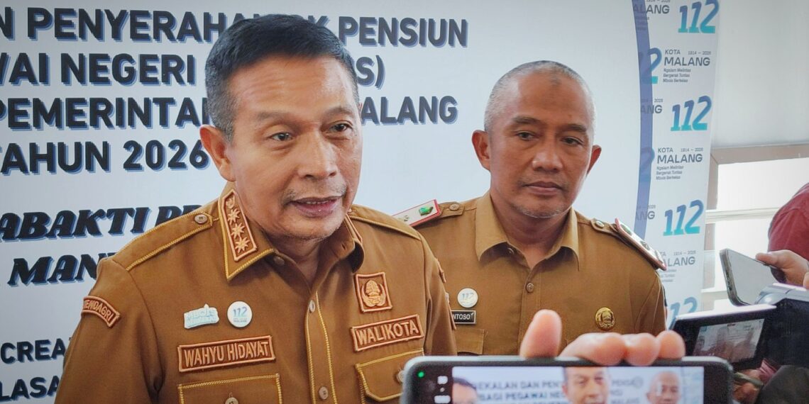 Wali Kota Malang, Wahyu Hidayat saat diwawancarai awak media di MCC Kota Malang, Selasa (19/05/2026)
